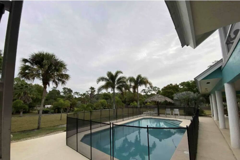 Photo of Outdoor in Palm City