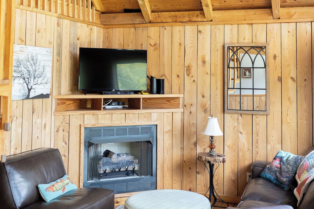 Photo of Livingroom in Six Mile