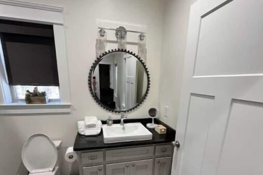 Photo of Bathroom in Union