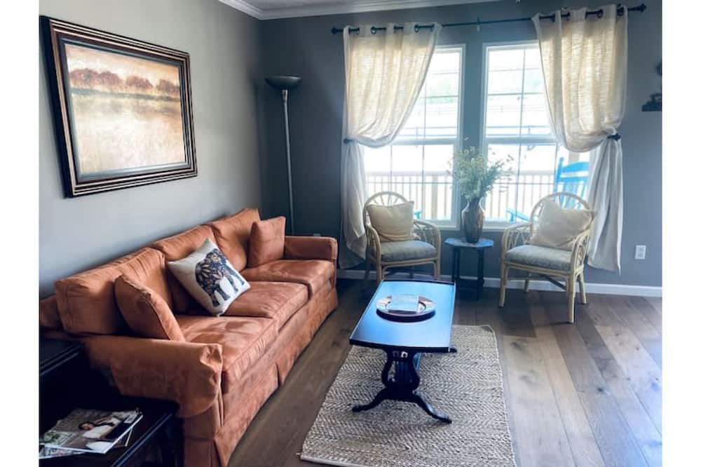 Photo of Livingroom in Aiken