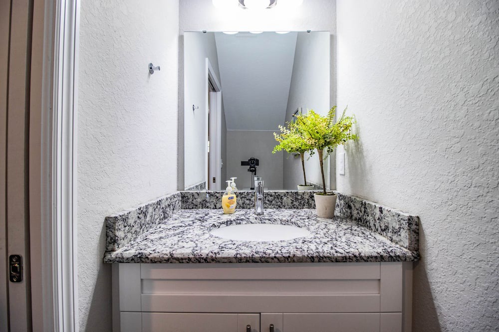 Photo of Bathroom in Bartow