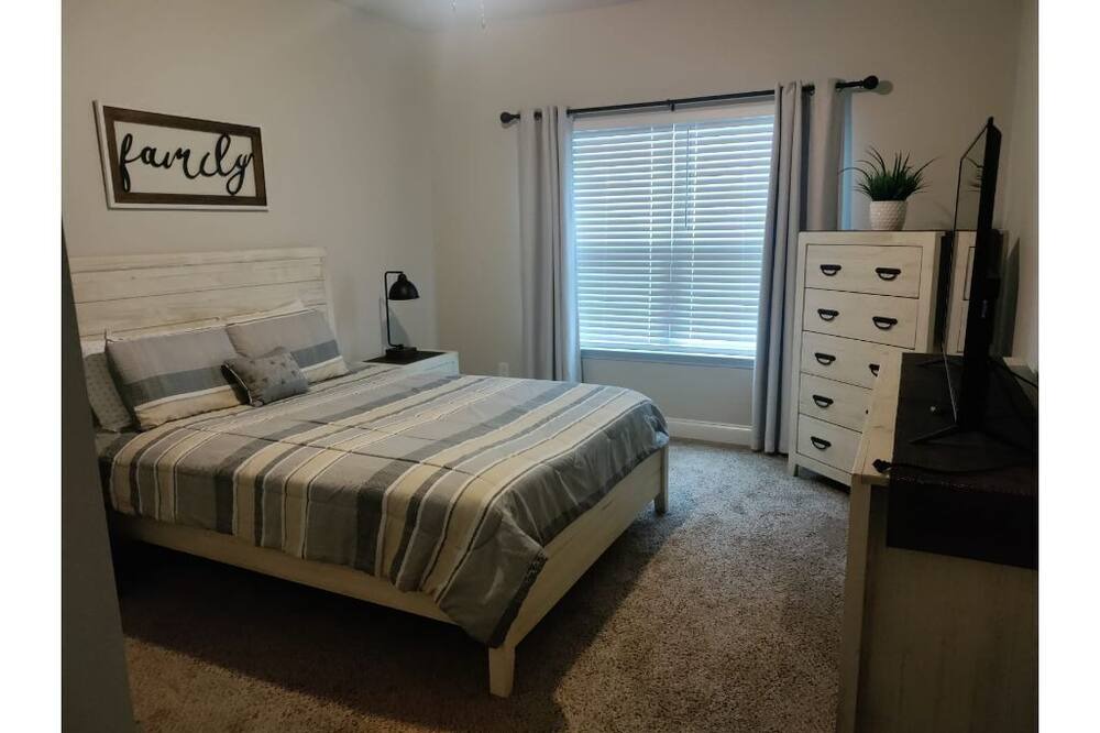 Photo of Bedroom in Gracewood