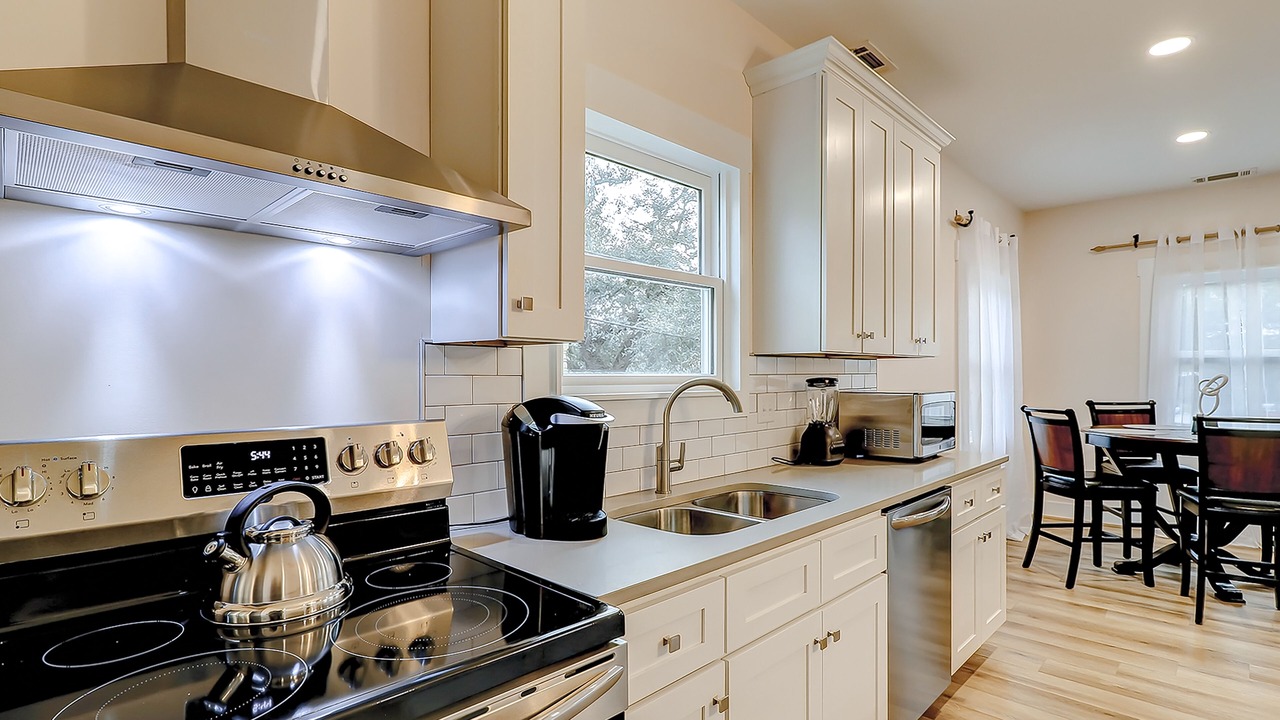 Photo of Kitchen in Savannah Victorian District