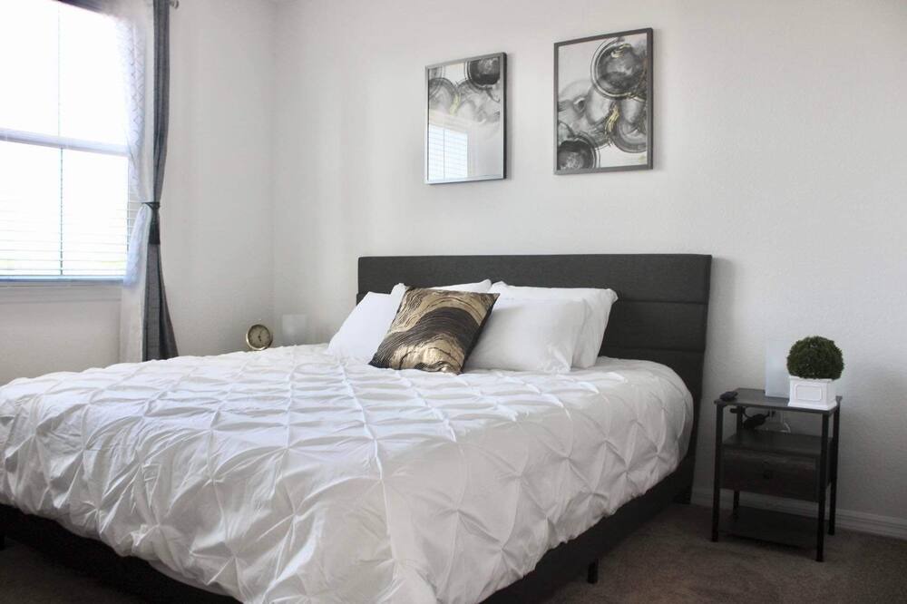 Photo of Bedroom in Riverview