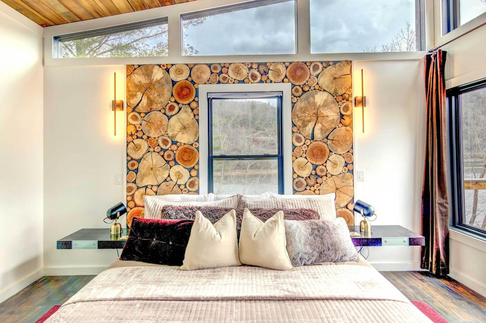 Photo of Bedroom in Topton