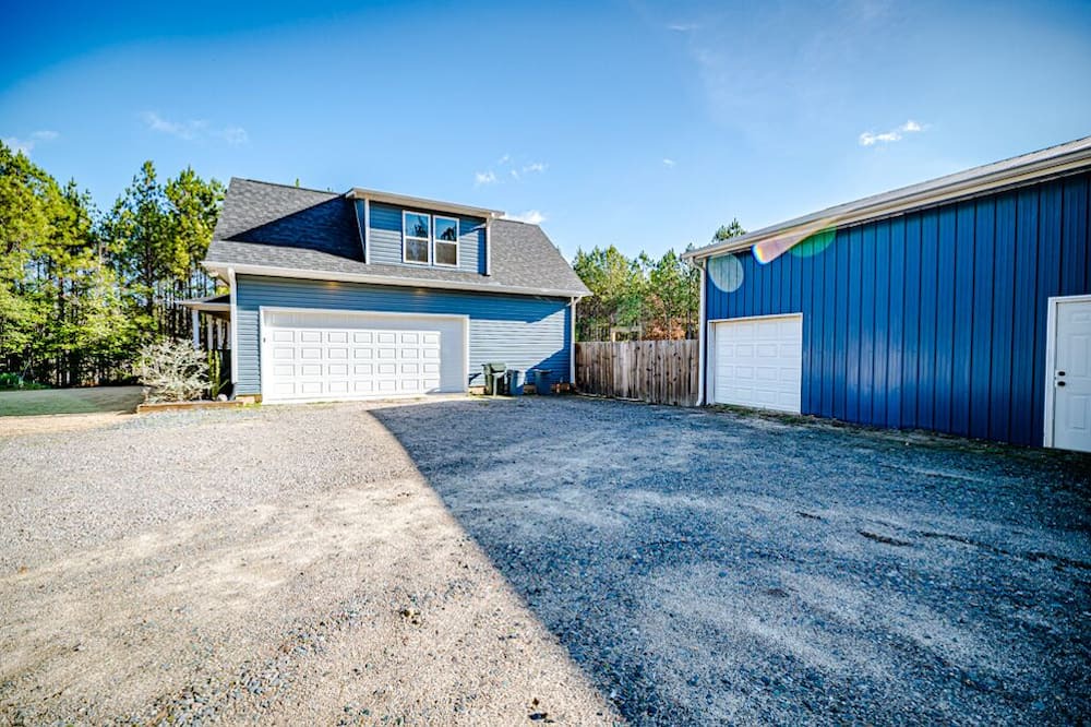 Photo of Outdoor in Lemon Springs