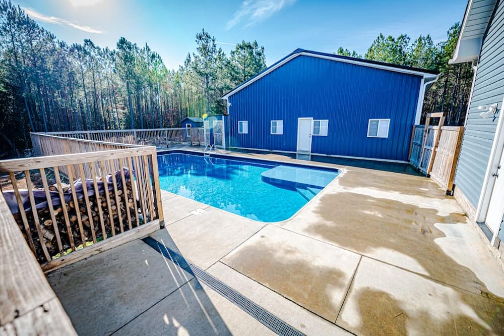 Photo of Outdoor in Lemon Springs