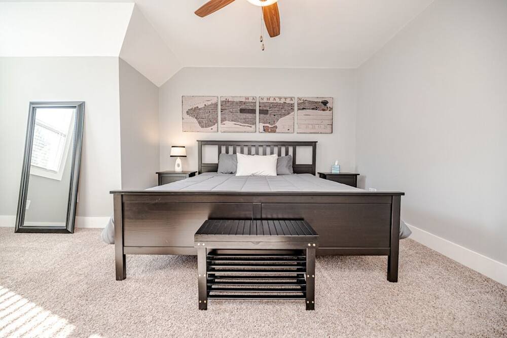 Photo of Bedroom in Lemon Springs
