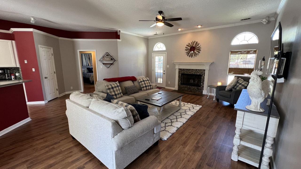 Photo of Livingroom in Richmond Hill
