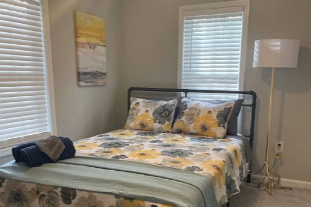 Photo of Bedroom in Lincolnville