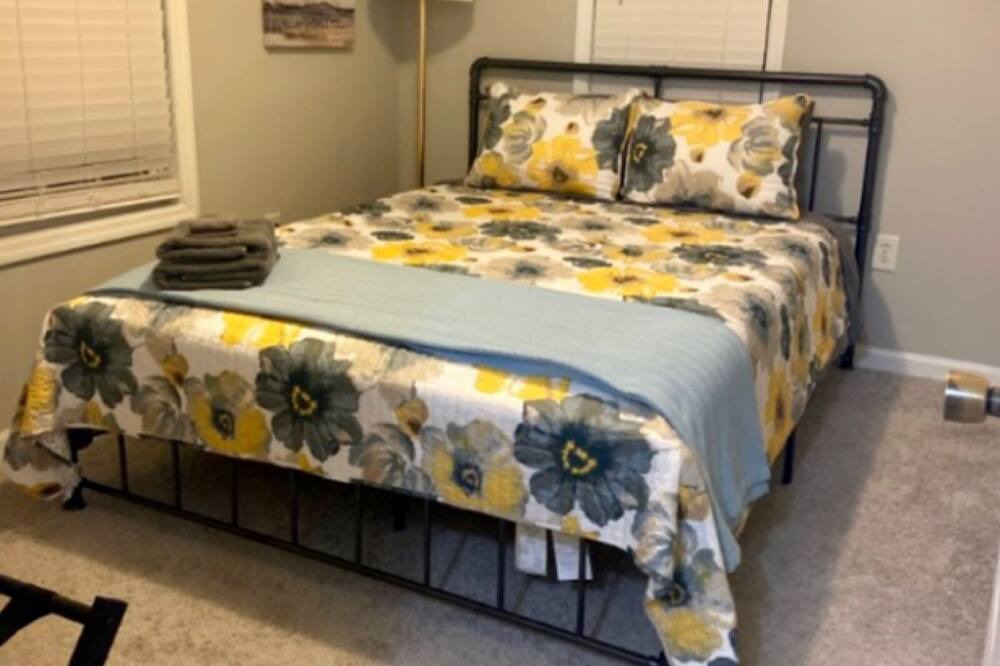 Photo of Bedroom in Lincolnville