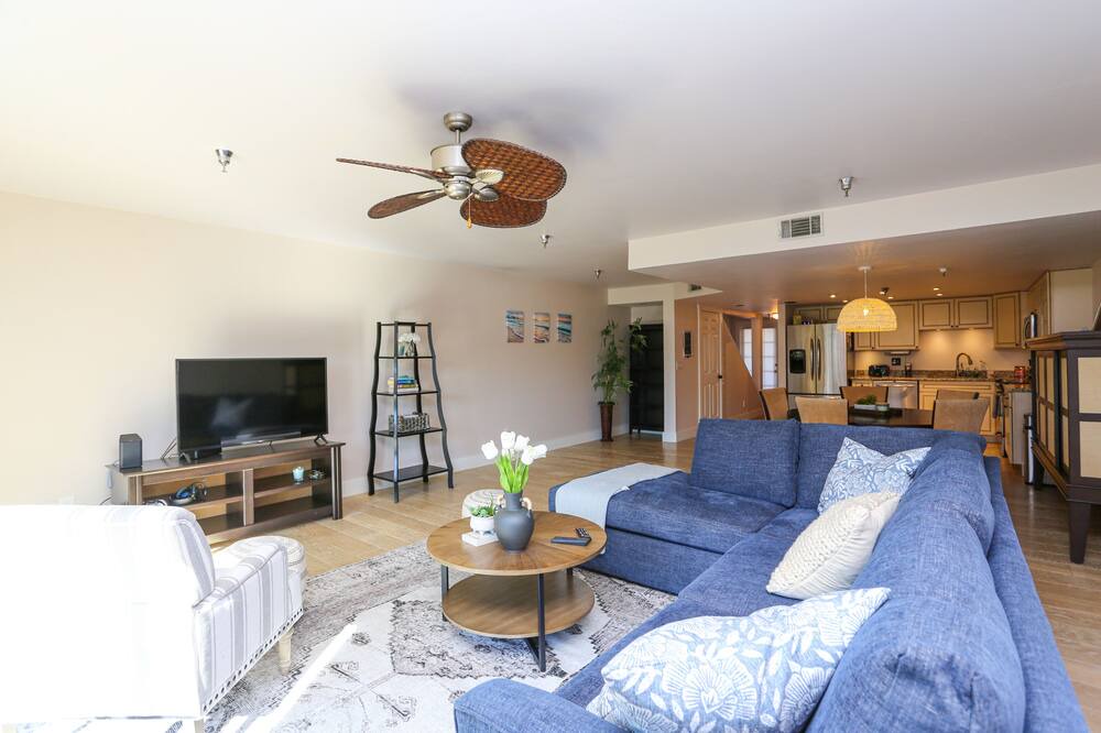 Photo of Livingroom in Royal Harbor