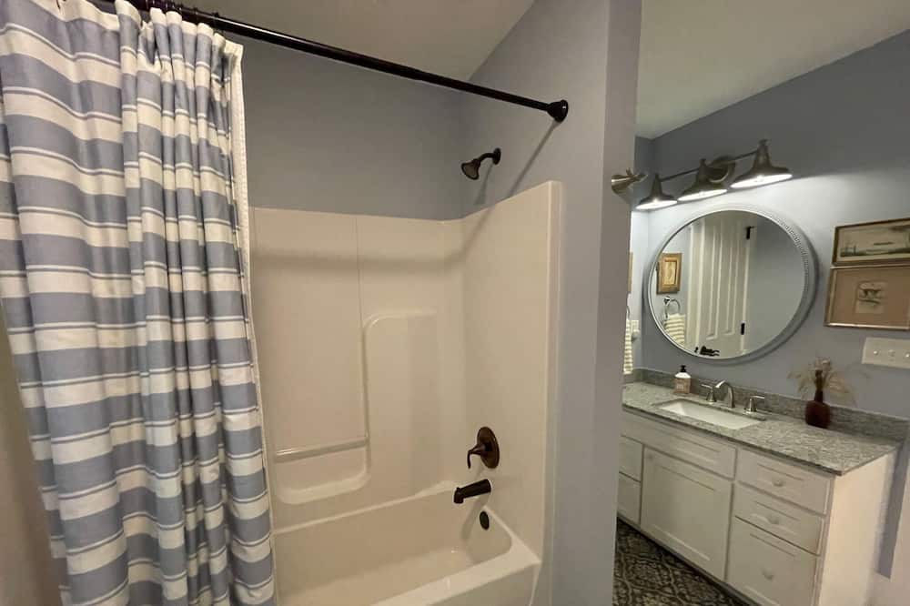 Photo of Bathroom in Beaufort
