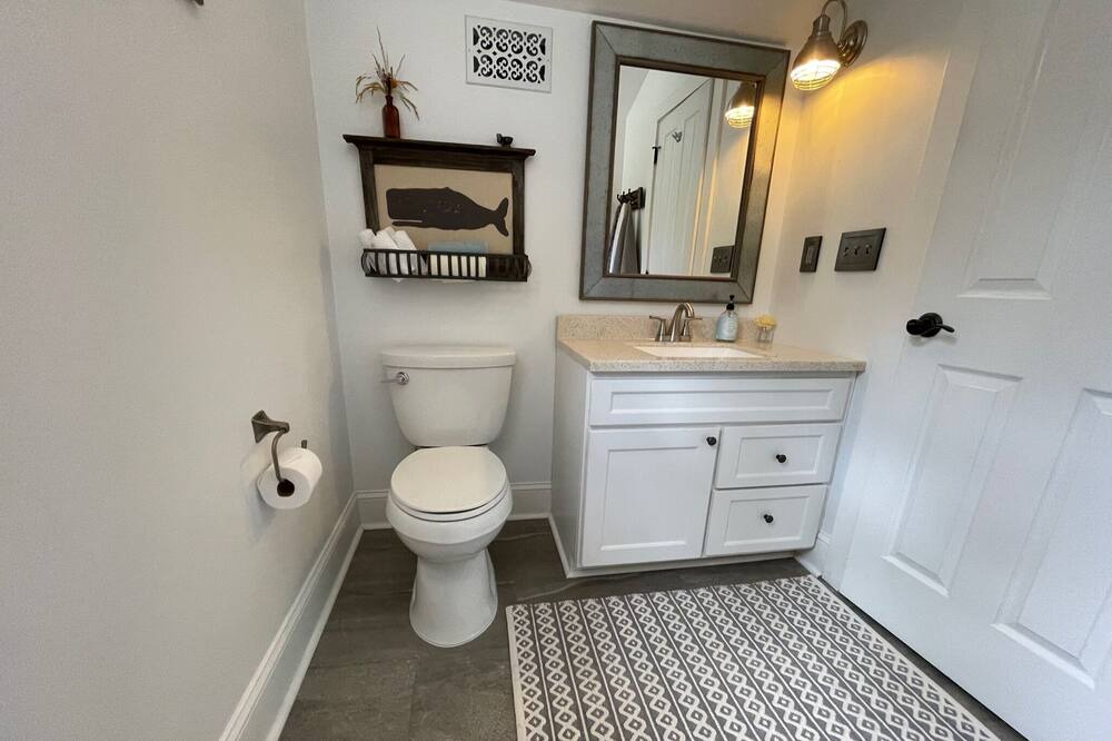 Photo of Bathroom in Beaufort