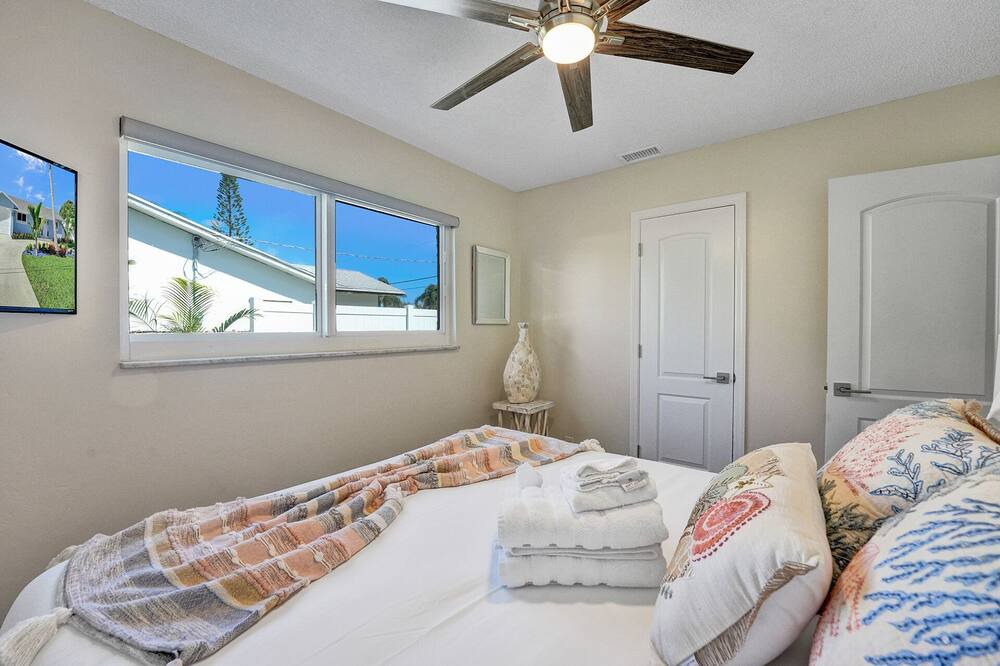 Photo of Bedroom in Tropic Palms