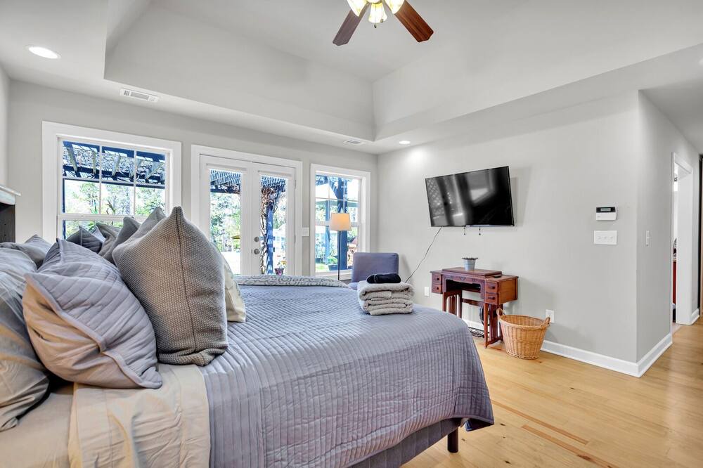 Photo of Bedroom in Dacula