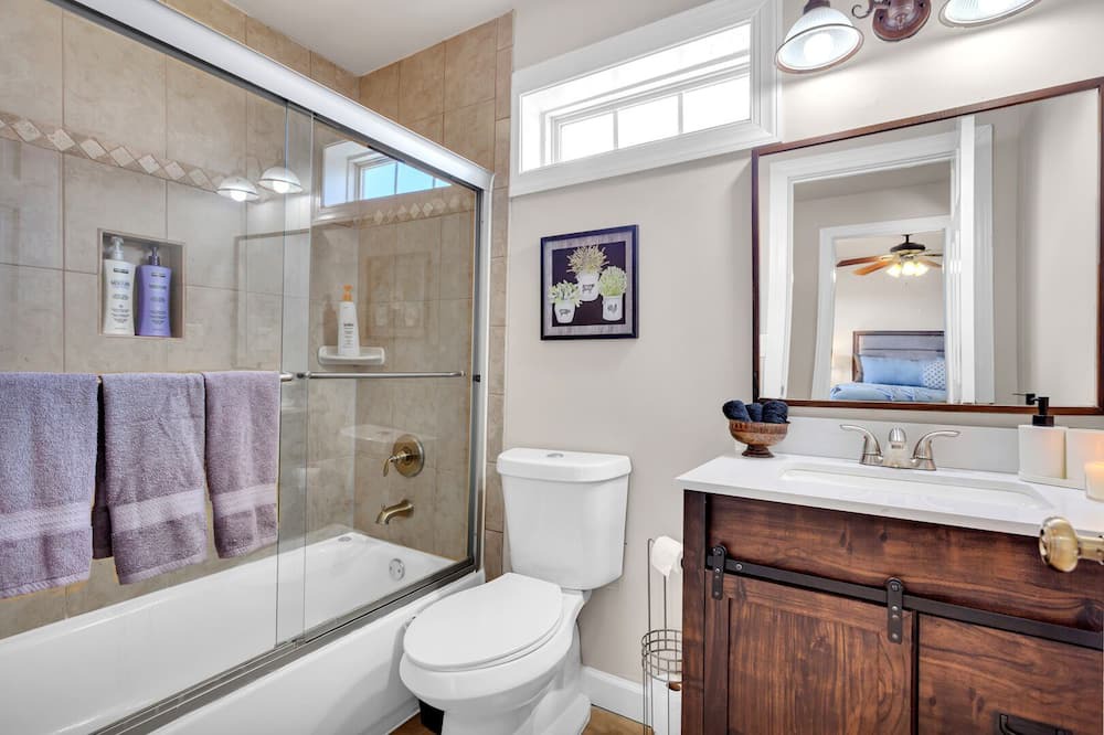 Photo of Bathroom in Dacula