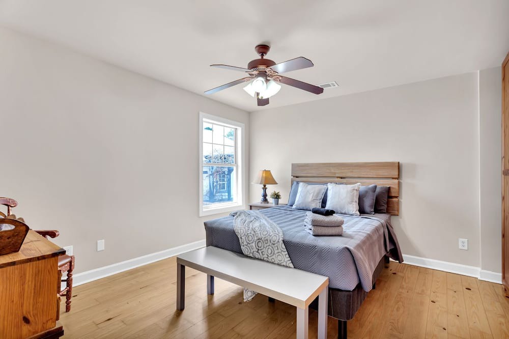 Photo of Bedroom in Dacula