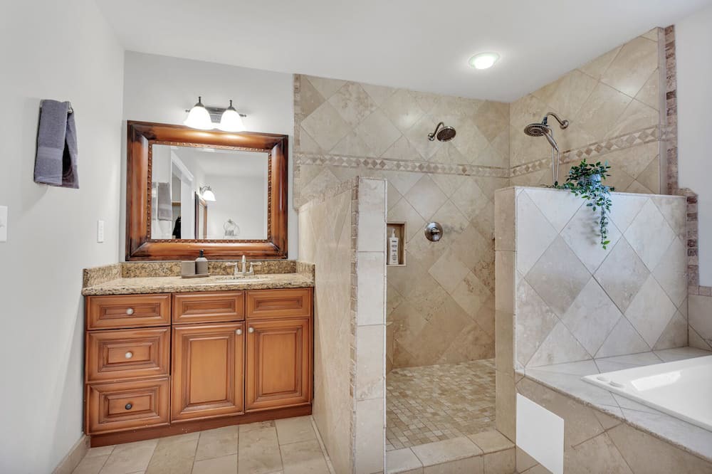 Photo of Bathroom in Dacula