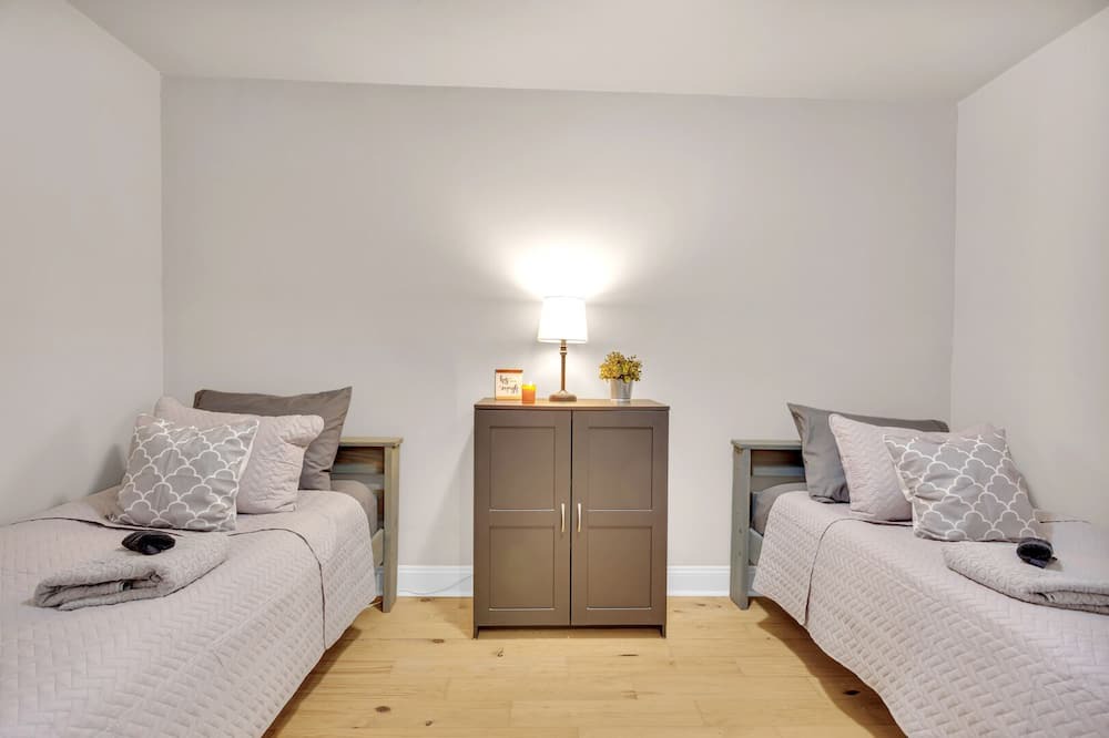 Photo of Bedroom in Dacula