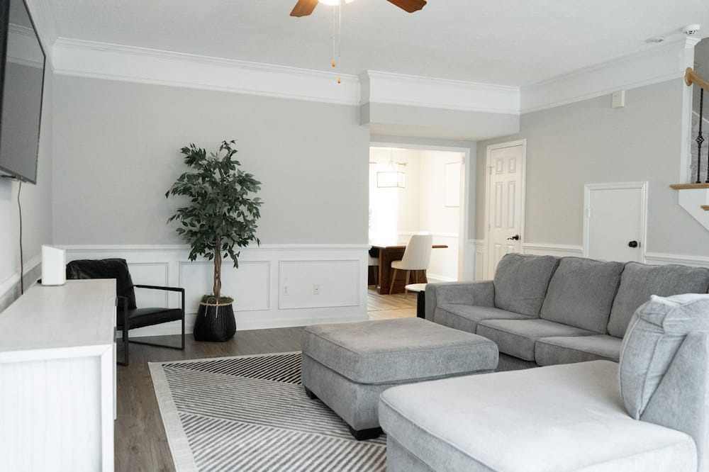 Photo of Livingroom in National Hills