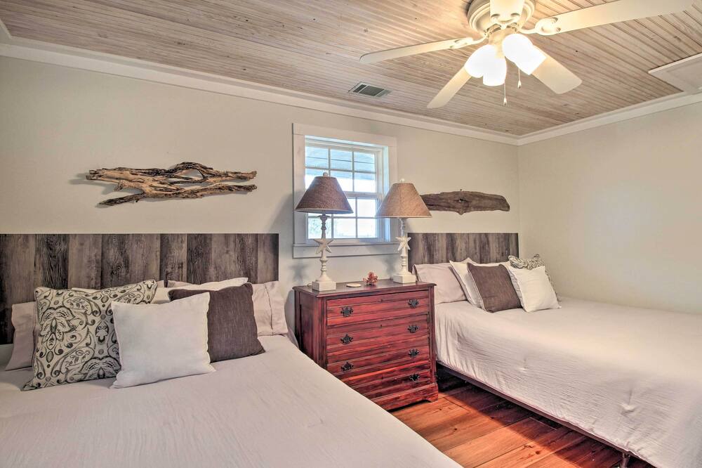 Photo of Bedroom in Midway