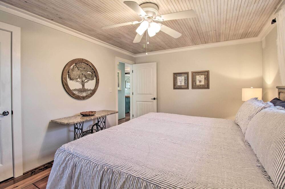 Photo of Bedroom in Midway