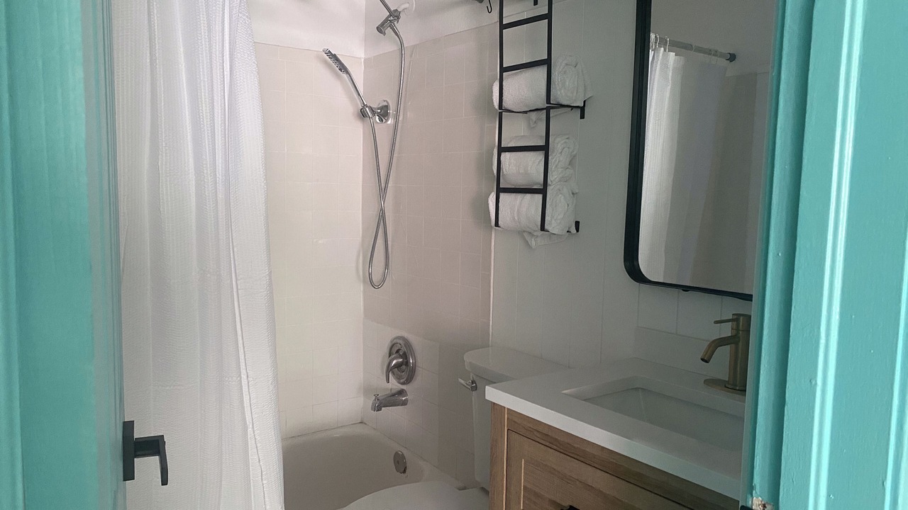 Photo of Bathroom in Treasure Island