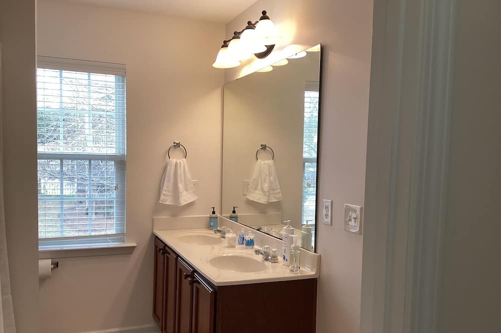 Photo of Bathroom in Lake Carolina