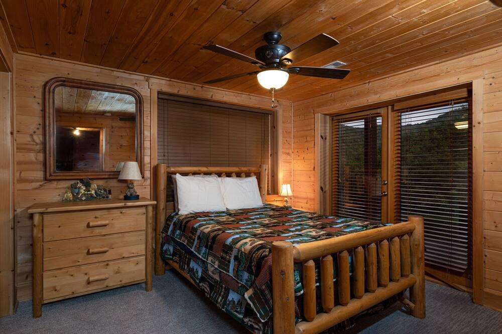 Photo of Bedroom in Fontana Dam