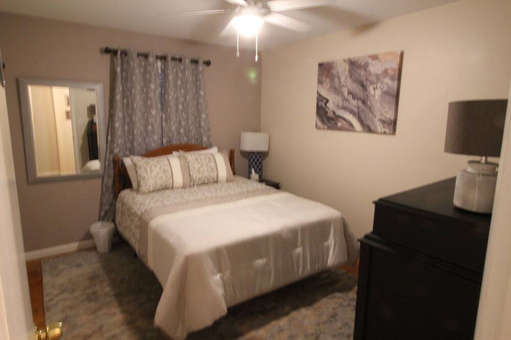 Photo of Bedroom in Gracewood