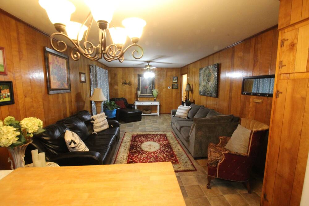 Photo of Livingroom in Gracewood
