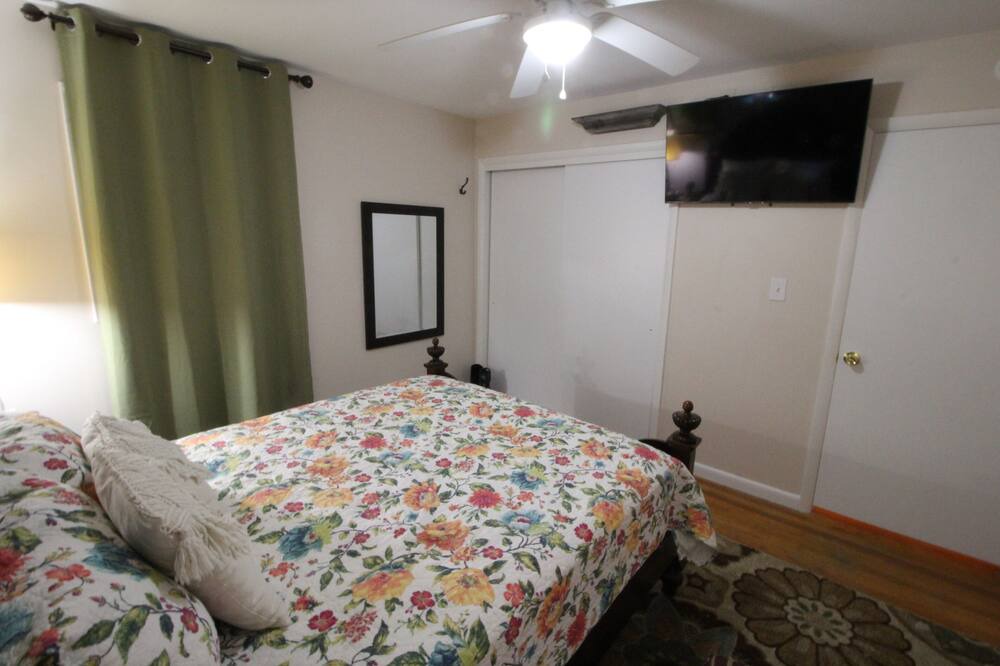 Photo of Bedroom in Gracewood