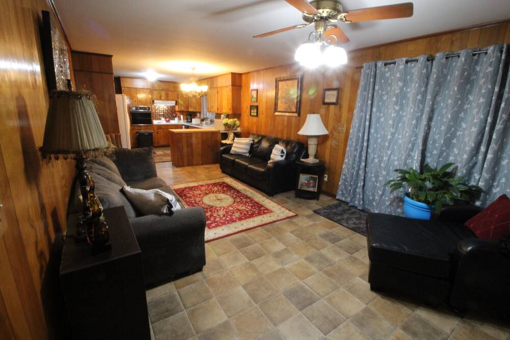 Photo of Livingroom in Gracewood