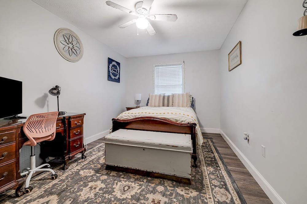 Photo of Bedroom in Montgomery