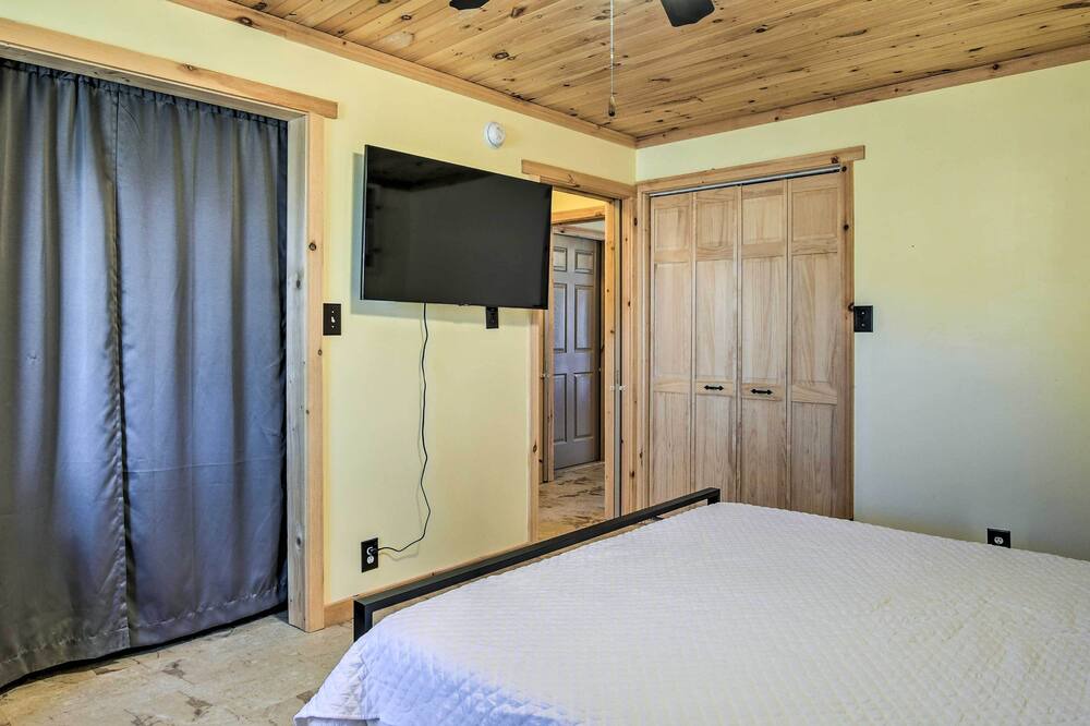 Photo of Bedroom in Cleveland