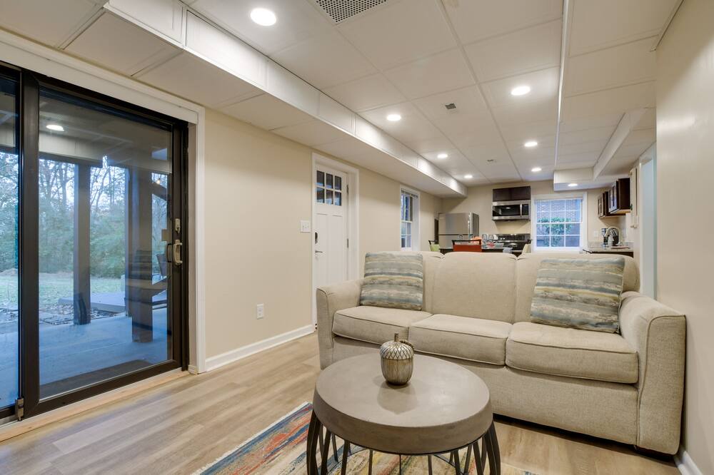 Photo of Livingroom in Northwest Raleigh