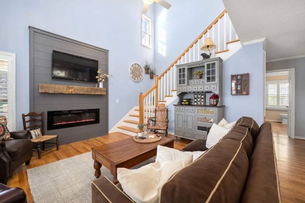 Photo of Livingroom in Mountain Rest