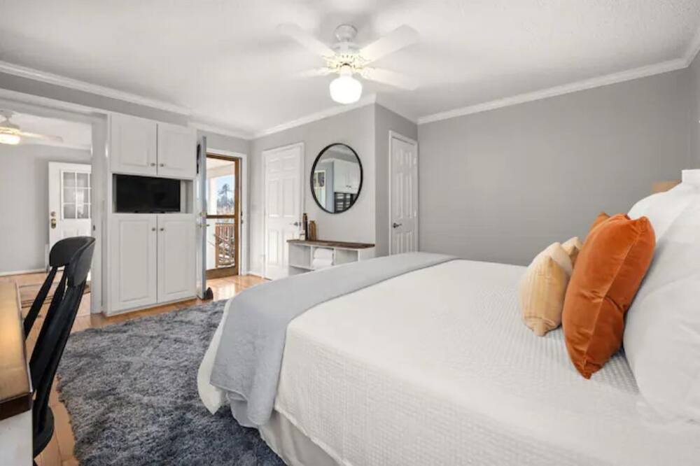 Photo of Bedroom in Mountain Rest