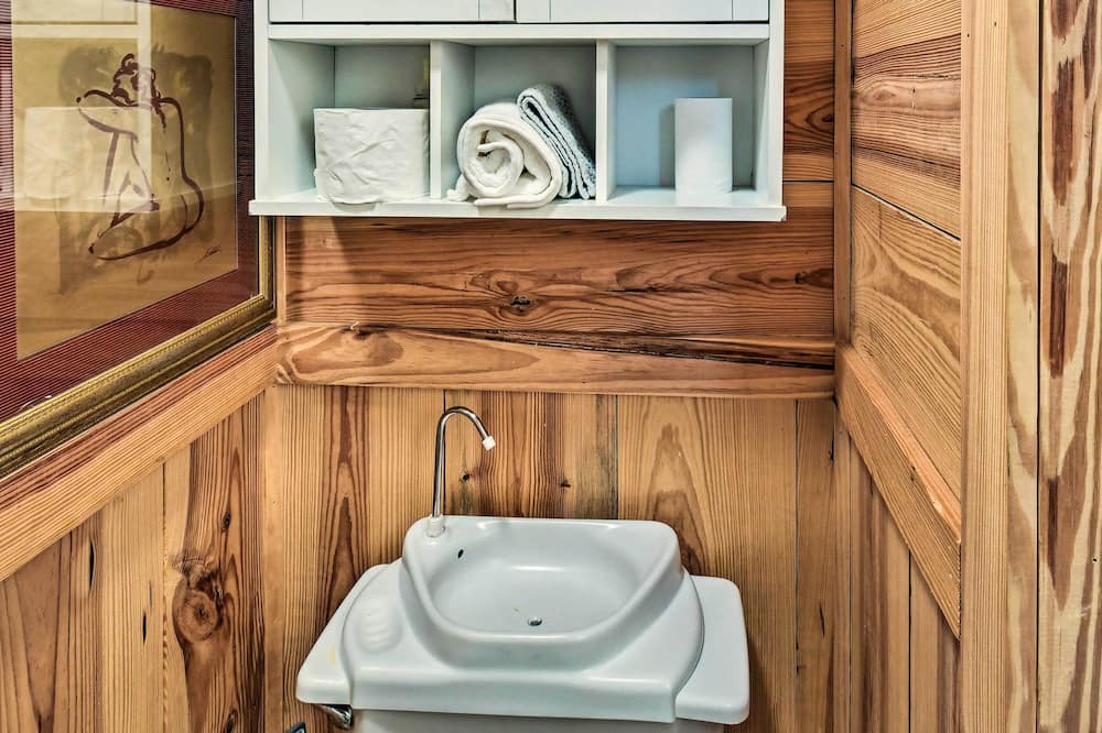 Photo of Bathroom in Silver City