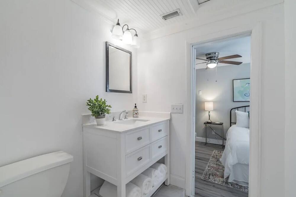 Photo of Bathroom in Riviera Bay