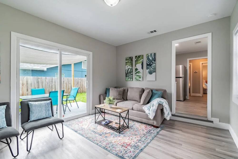Photo of Livingroom in Riviera Bay