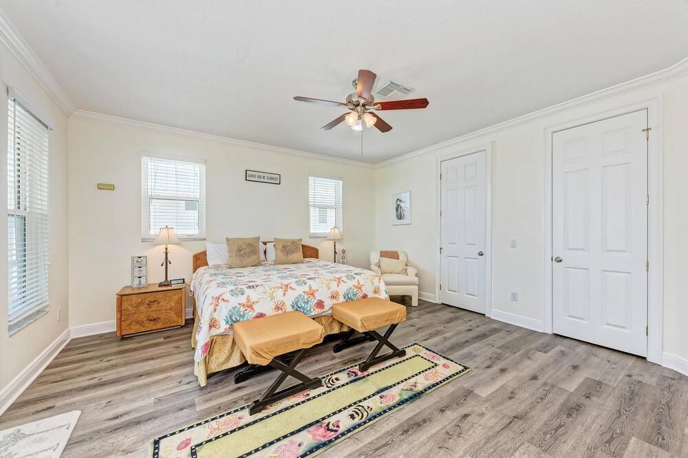 Photo of Bedroom in Whitney Beach