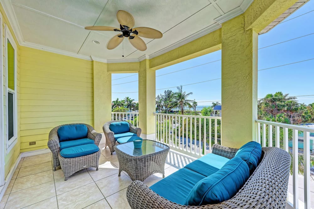 Photo of Patio Balcony in Whitney Beach