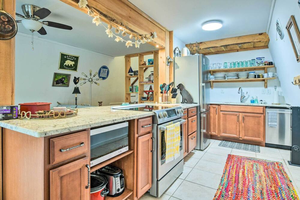 Photo of Kitchen in Tamassee