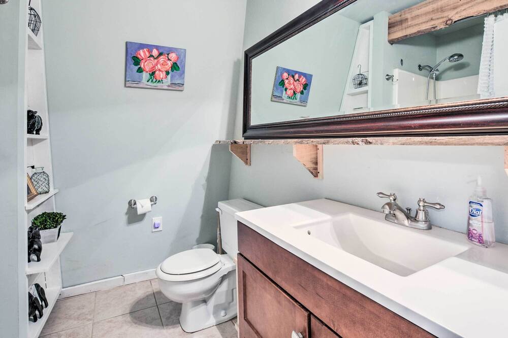 Photo of Bathroom in Tamassee