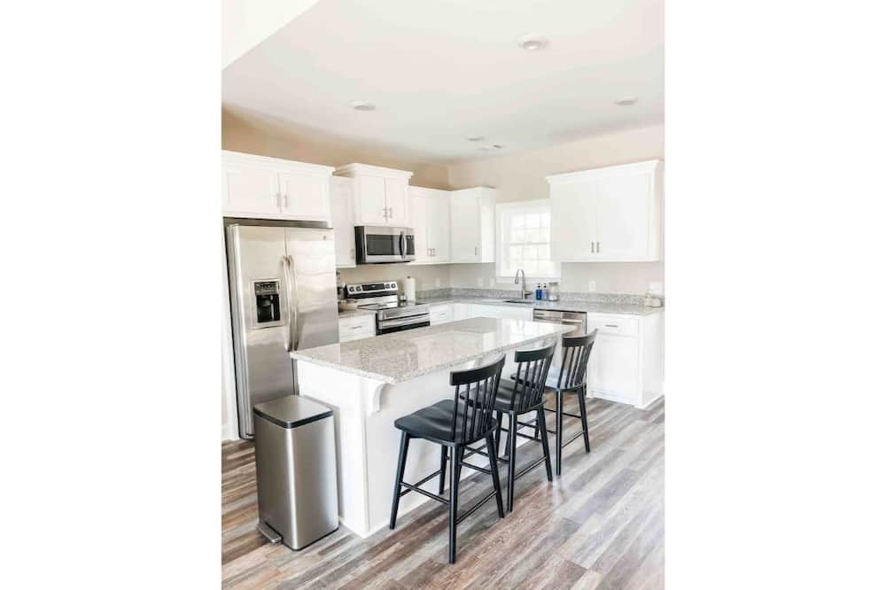 Photo of Kitchen in Pembroke