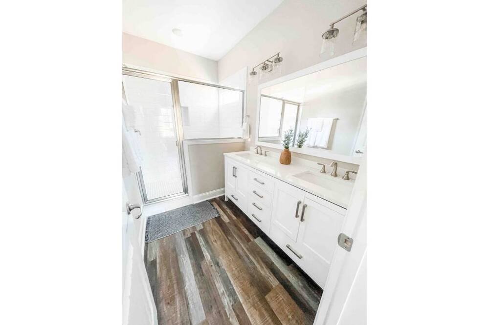 Photo of Bathroom in Pembroke