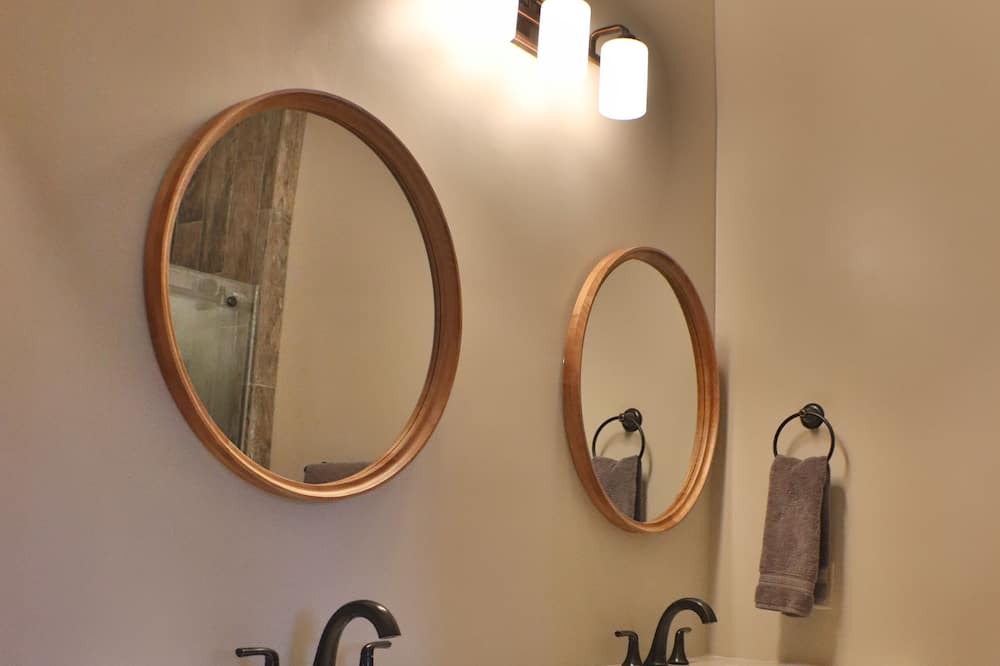 Photo of Bathroom in Martin