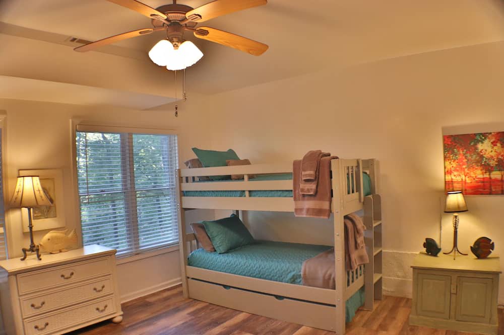 Photo of Bedroom in Martin